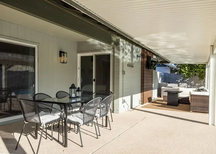Vaughn Holiday home